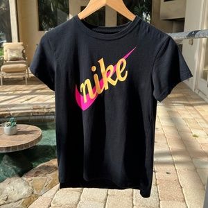 Nike Big Kids' Short-Sleeve T-Shirt
